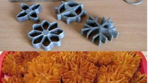 Наш всеми любимый хворост из советских формочек. Вкусный , хрустящий.