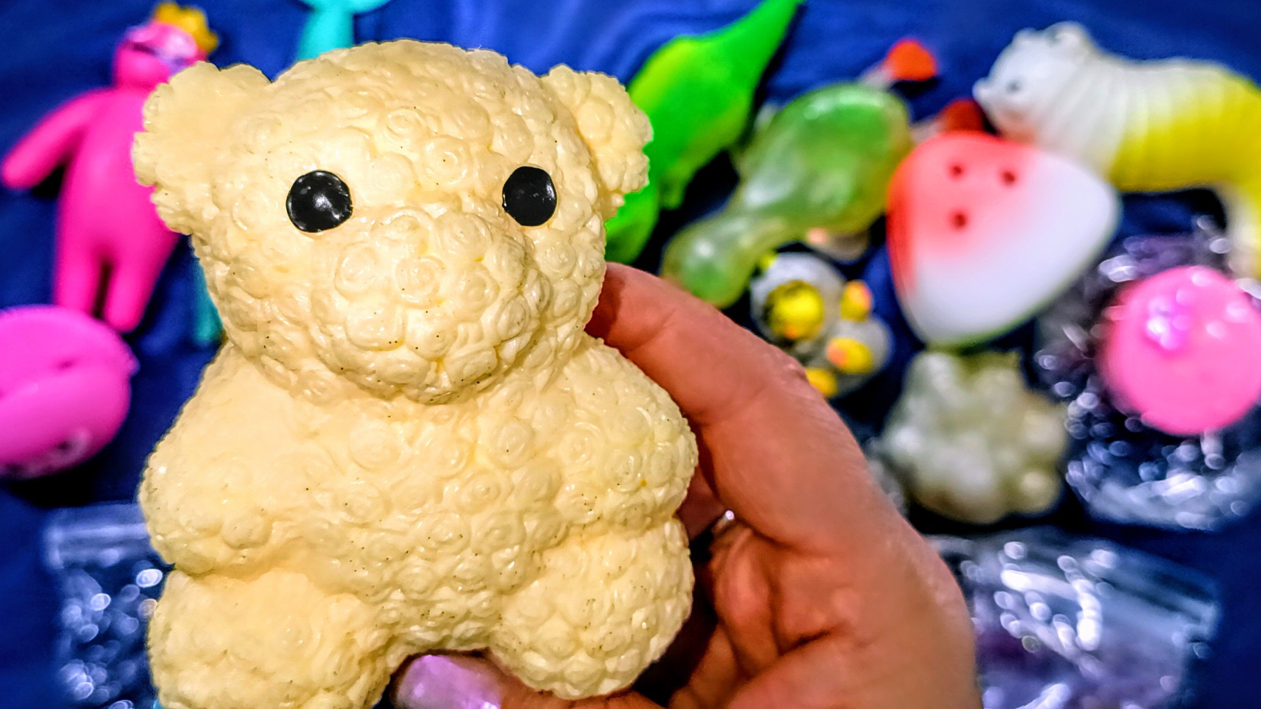 АСМР РАСПАКОВКА сквишей и антистрессы АСМР Таба лапки 🐾 приятные звуки АСМР 🥰 смотреть онлайн