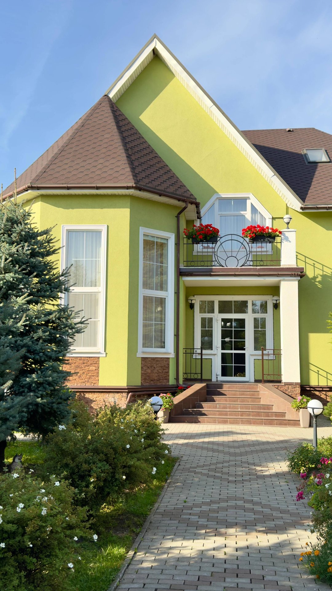 дом 333 м2 в д. Малые Горки