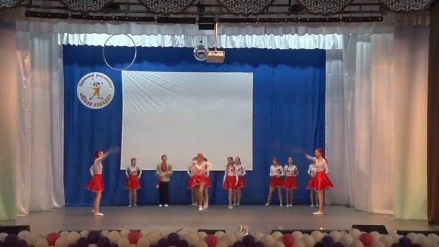 "Калинка" (акробаты на скакалке), цирковая студия "Юная плеяда" смотреть онлайн