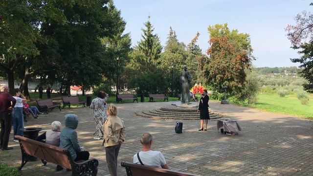 Август (Ирина Назарова и Натали Силаева) смотреть онлайн