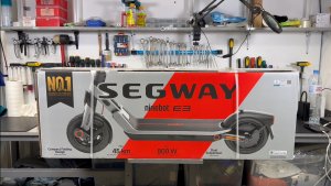 Ninebot E3 распаковка, сборка и активация.