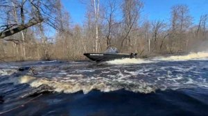 Лодки болотоходы GOONCH на реке Большая Ушма. Препятствия нас не остановили
