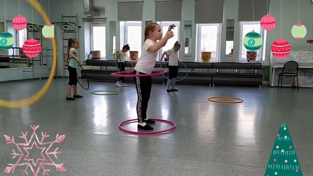 Новогоднее поздравление средней группы. Цирковая студия "Юная плеяда" смотреть онлайн