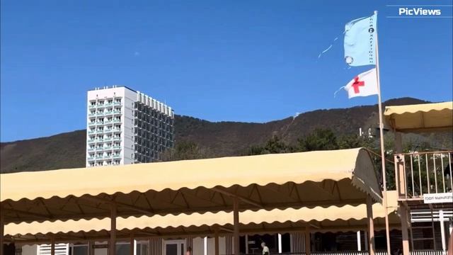 ГЕЛЕНДЖИК пляж Приветливый берег сегодня 18 сентября 2025. Море и погода в Геленджике сейчас. смотреть онлайн