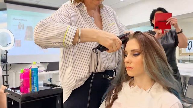 Стилистика образа. Создание серф-локонов смотреть онлайн