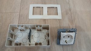 Обзор серии электроустановочных изделий Legrand Etika