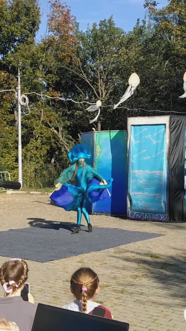 Спектакль «Мезозой» от Ульяновского молодёжного театра: путешествие в мир динозавров и древних сущес