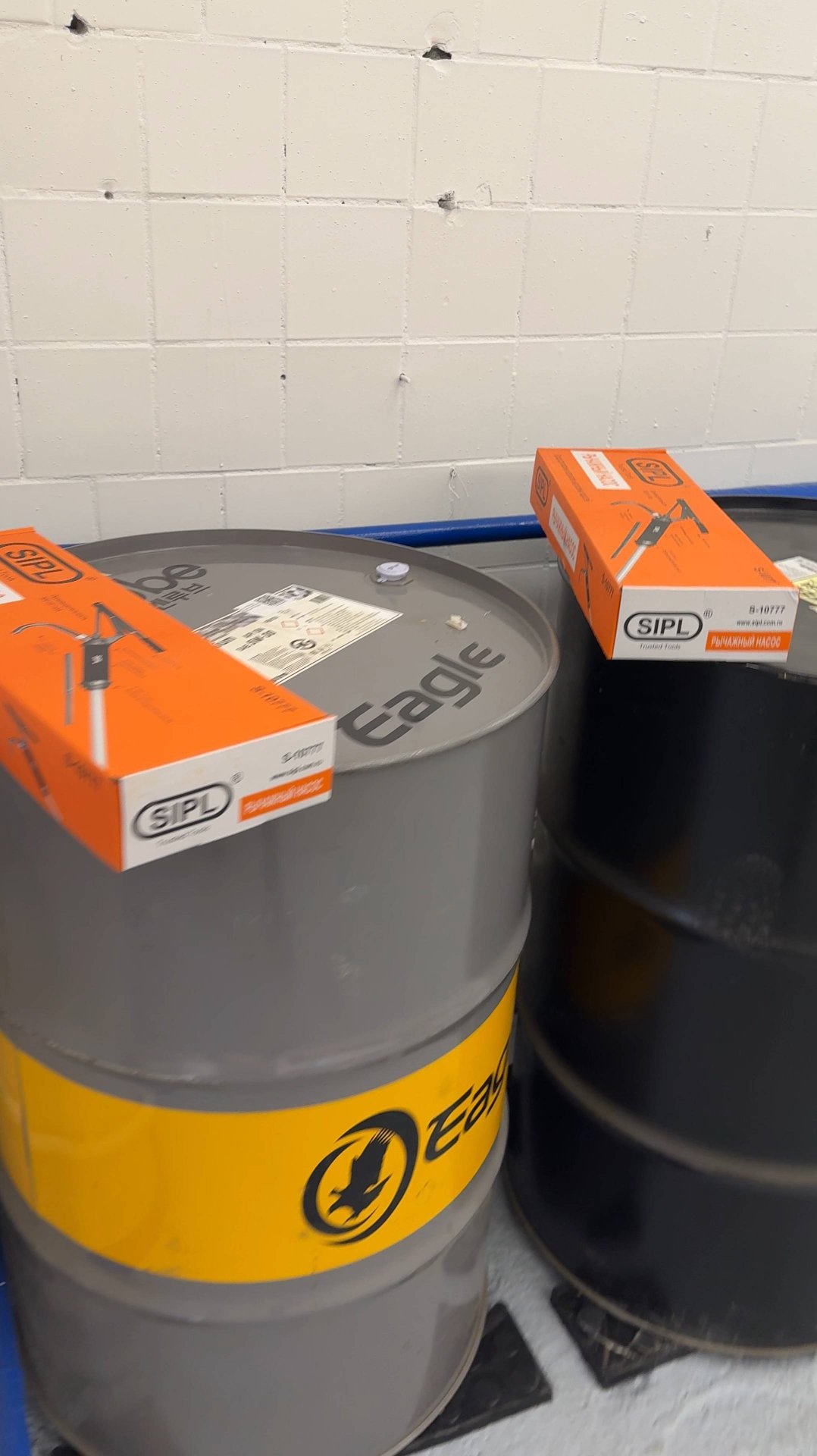 НАШ ФИРМЕННЫЙ ПУНКТ ЗАМЕНЫ МАСЕЛ В НОВОСИБИРСКЕ РАБОТАЕТ С 15.09.2025 ЗАПИСЬ - 8-800-550-5722 смотреть онлайн