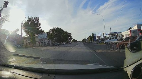 Качество дневной записи видео iNTEGO VX-1500SW.