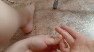 как сломать палец и огромнае  спасибо за 15 подписчиков