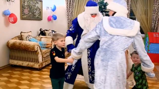Заказать Деда Мороза и Снегурочку на дом в Новый Год в Москве и МО смотреть онлайн