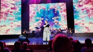 «Подарите женщине любовь!» Ирина Крутова и Ансамбль «Россия» им.Л.Г.Зыкиной, А.Аверкин, Ю.Гарин