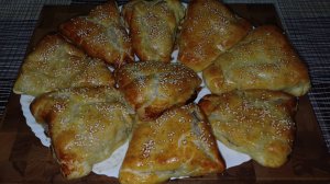 Самса из готового дрожжевого слоёного теста.