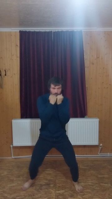 Тренируюсь как Майк Тайсон комбинация состоящая из 2,1 и 1,2 смотреть онлайн