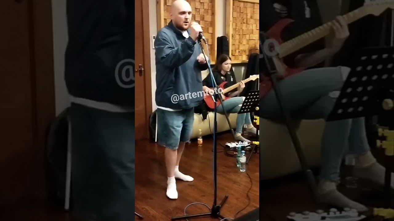 Артем Тото и группа Radio Rocksteady - Любовь voina живой звук #shortsvideo #shortsfeed #muzyka смотреть онлайн