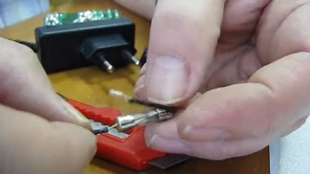 Ремонт адаптера питания DSA 0101F 05 (5V 2A) смотреть онлайн