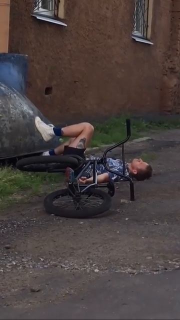 Старший всегда подскажет смотреть онлайн