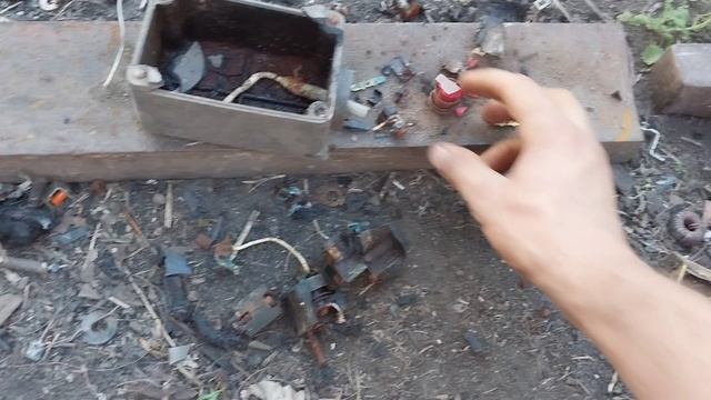 Что внутри большого выключателя смотреть онлайн