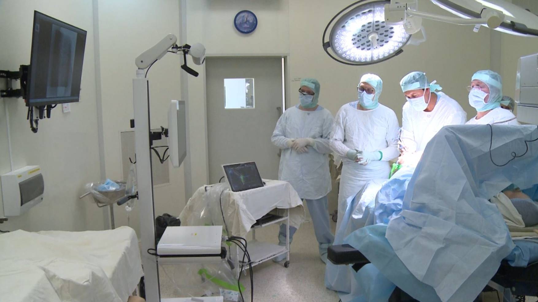 Ярославские врачи апробируют систему для робот-ассистированной хирургии смотреть онлайн