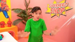 Рома и приключения в Магазине для Супергероев