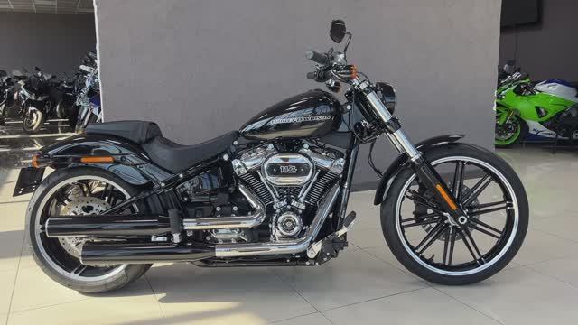 Harley-Davidson Breakout FXBRS1900. 2021г. Пробег 5 140 км.+79182903333 смотреть онлайн