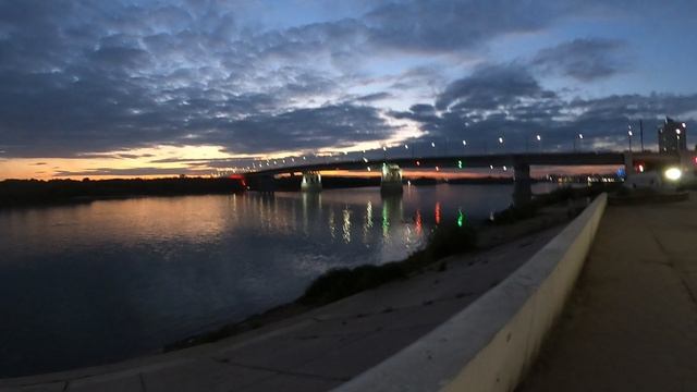 ПРОГУЛКИ ПО ОМСКУ. НОЧНОЙ ОМСК.... смотреть онлайн