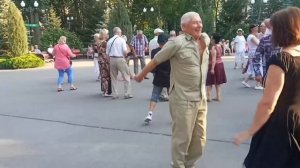 Разбила ты любовь мою, разбила сердце словно камень!!!💃🌹Танцы в парке Горького!!!💃🌹Харьков 2021