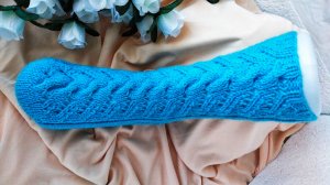 Узор ручеек на вязаных носках / схема в видео