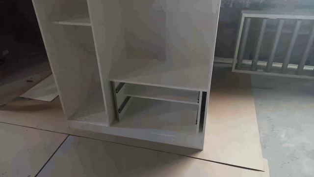 видео сборка трёхдверный распашной Шкаф 3023М2 фабрики «Принцесса Мелания» смотреть онлайн