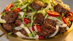 Говядина тушеная по-грузински. Beef Stewed the Georgian Way