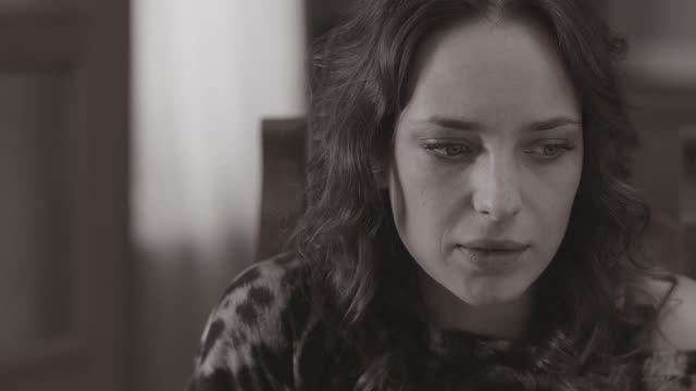 УКРАДЕННАЯ СВАДЬБА - 2 серия смотреть онлайн