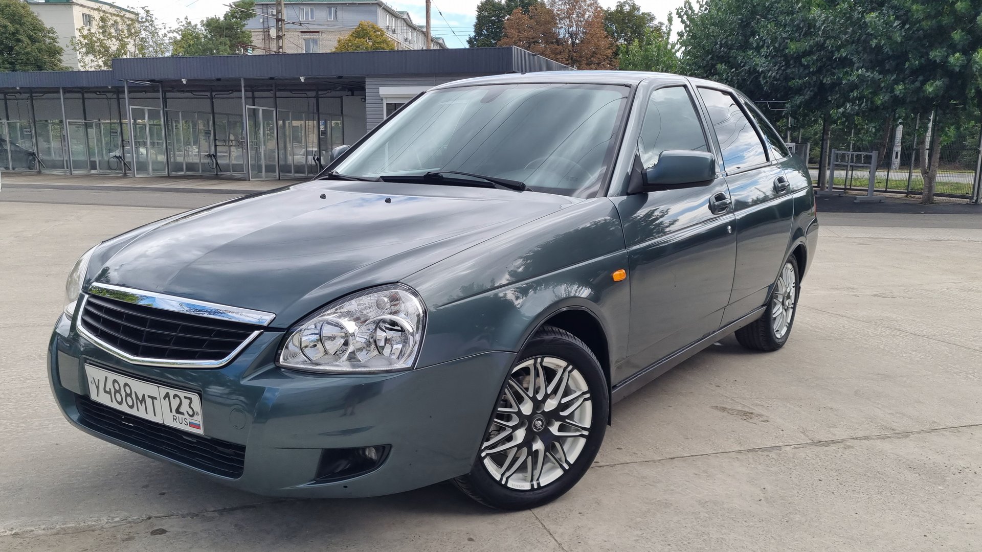 Lada Priora 2011г 1.6 МТ смотреть онлайн