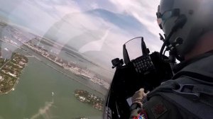 F-16C Viper. Полёт над побережьем.