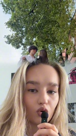 ЖЕНЯ ЛИЗОГУБ ПОЦЕЛОВАЛ МИЛАНУ НЕКРАСОВУ #милананекрасова #женялизогуб #цуефа #блогер #блогеры