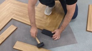Лайф хаки с укладкой ламината Alpine Floor Herringbone 12 мм. И мой отзыв о нем