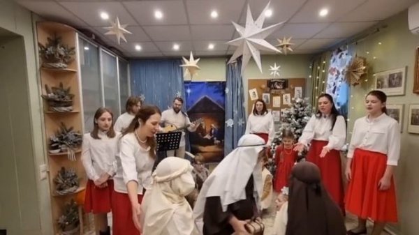 Ночь спускается на землю. (рождественская песня "Gore Gwiazda") перевод Ольги Назировой