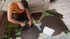 Найдите меня.Собираем стол