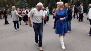 Ты на звонки не отвечай!!!💃🌹Танцы в парке Горького!!!💃🌹Харьков 2021 - 1080