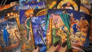 ТАРО РАСКЛАД\ О ЧЕМ ЛЮДИ ШУШУКАЮТСЯ?!