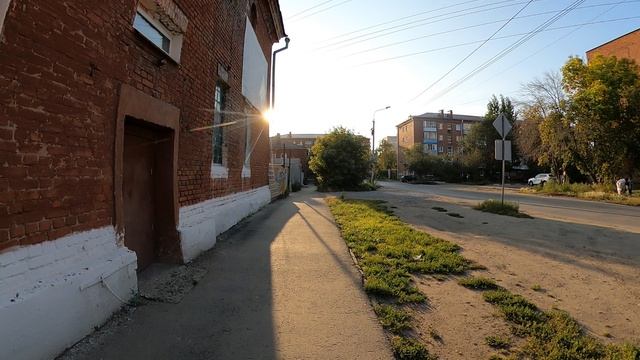 прогулки по омску.ДК им БАРАНОВА- ШКОЛА 40 по детским тропинкам.... смотреть онлайн