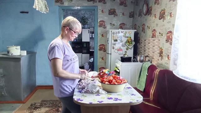 Обо всем по немногу смотреть онлайн