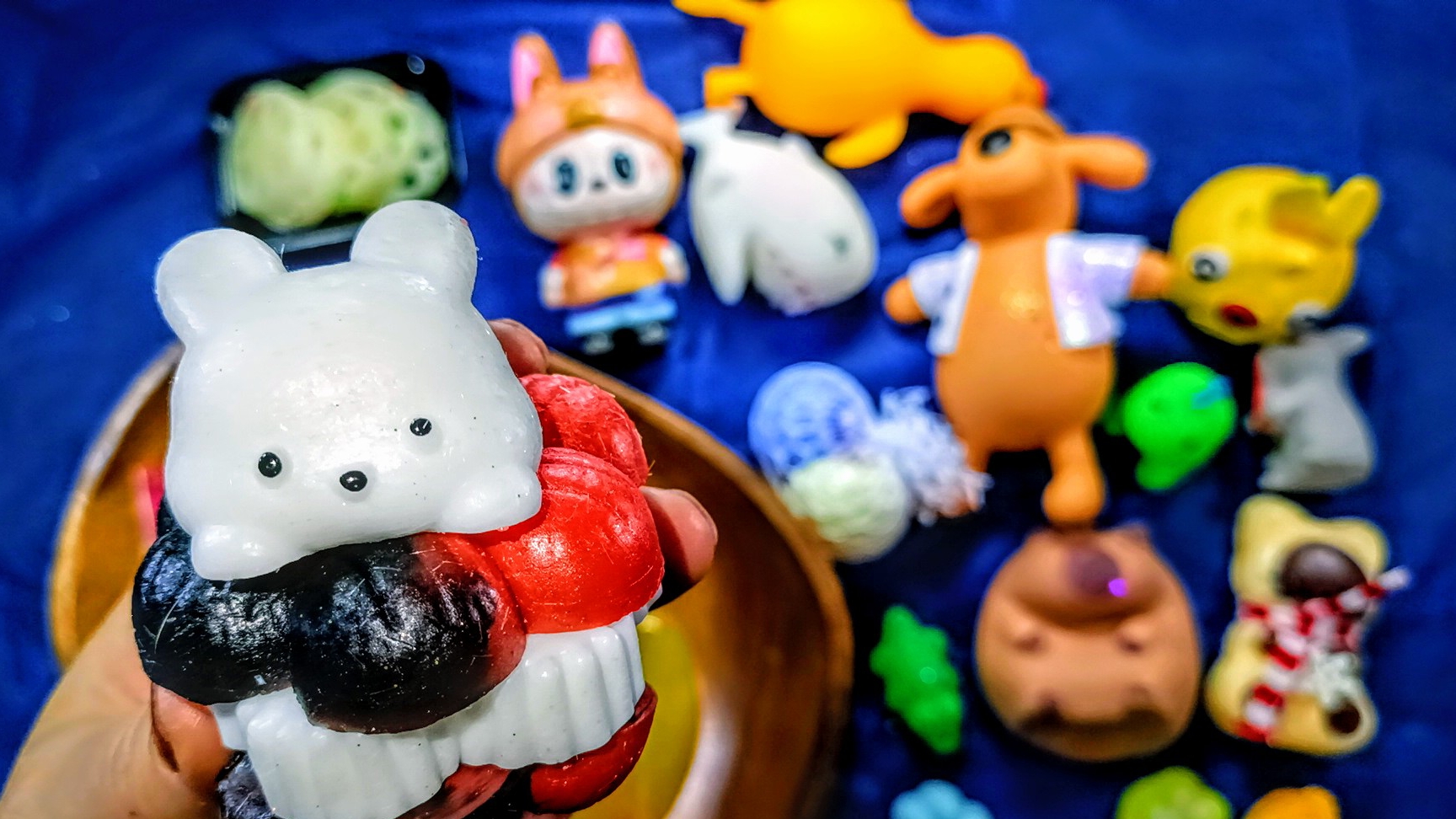 АСМР РАСПАКОВКа сквиши и антистрессы 🥰 ТАБА лапки 🐾 приятные звуки АСМР 👀 смотреть онлайн