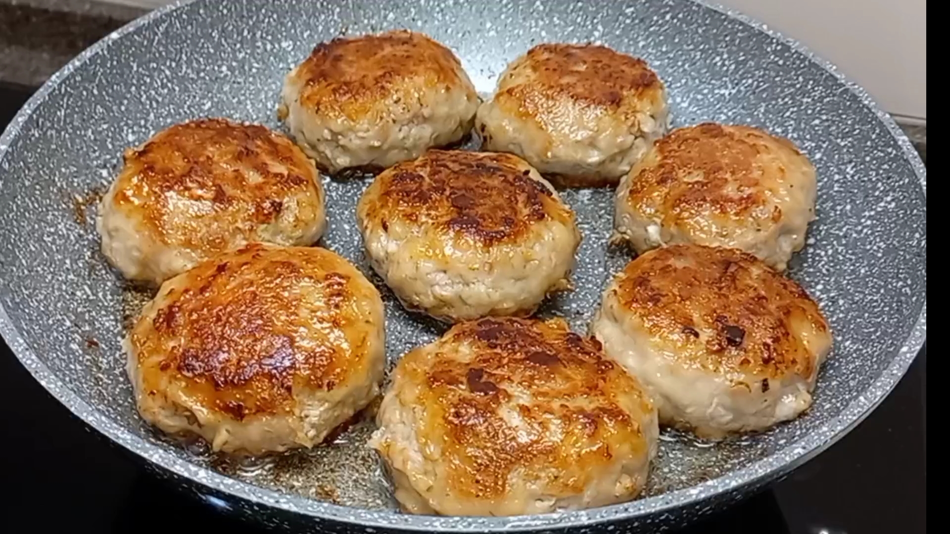 КОТЛЕТЫ ДОМАШНИЕ Как приготовить вкусные сочные котлеты смотреть онлайн