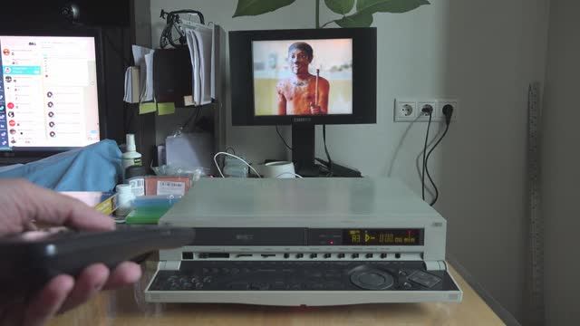 Видео работы видеомагнитофона Panasonic AG-4700