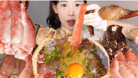 🔥🍲 Мукбанг и Mukbang: ГИГАНТСКИЙ КРАБ 3.2кг! Девушка ест на камеру огромного краба 3.2кг смотреть онлайн