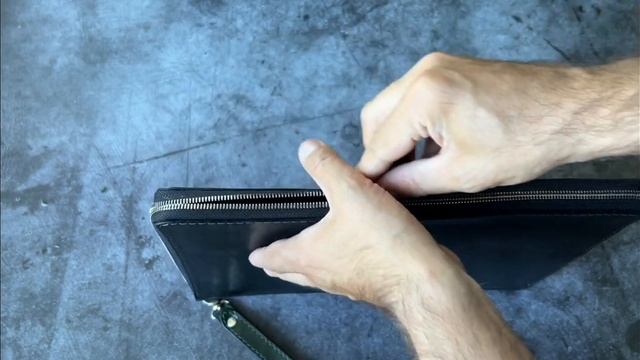 Чехол - папка кожаная на замке для документов и ноутбука TNOther109 смотреть онлайн