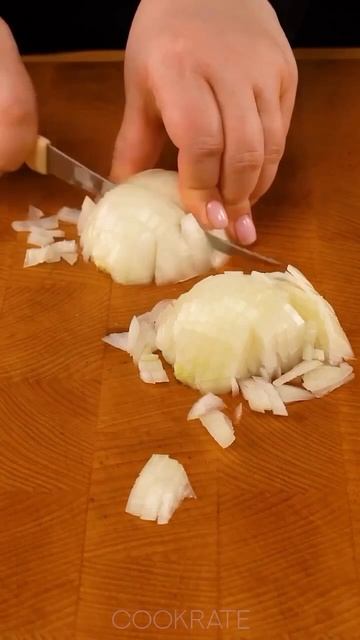 СОЧНЫЕ СВИНЫЕ ОТБИВНЫЕ С ГРИБАМИ И СЫРОМ В ДУХОВКЕ