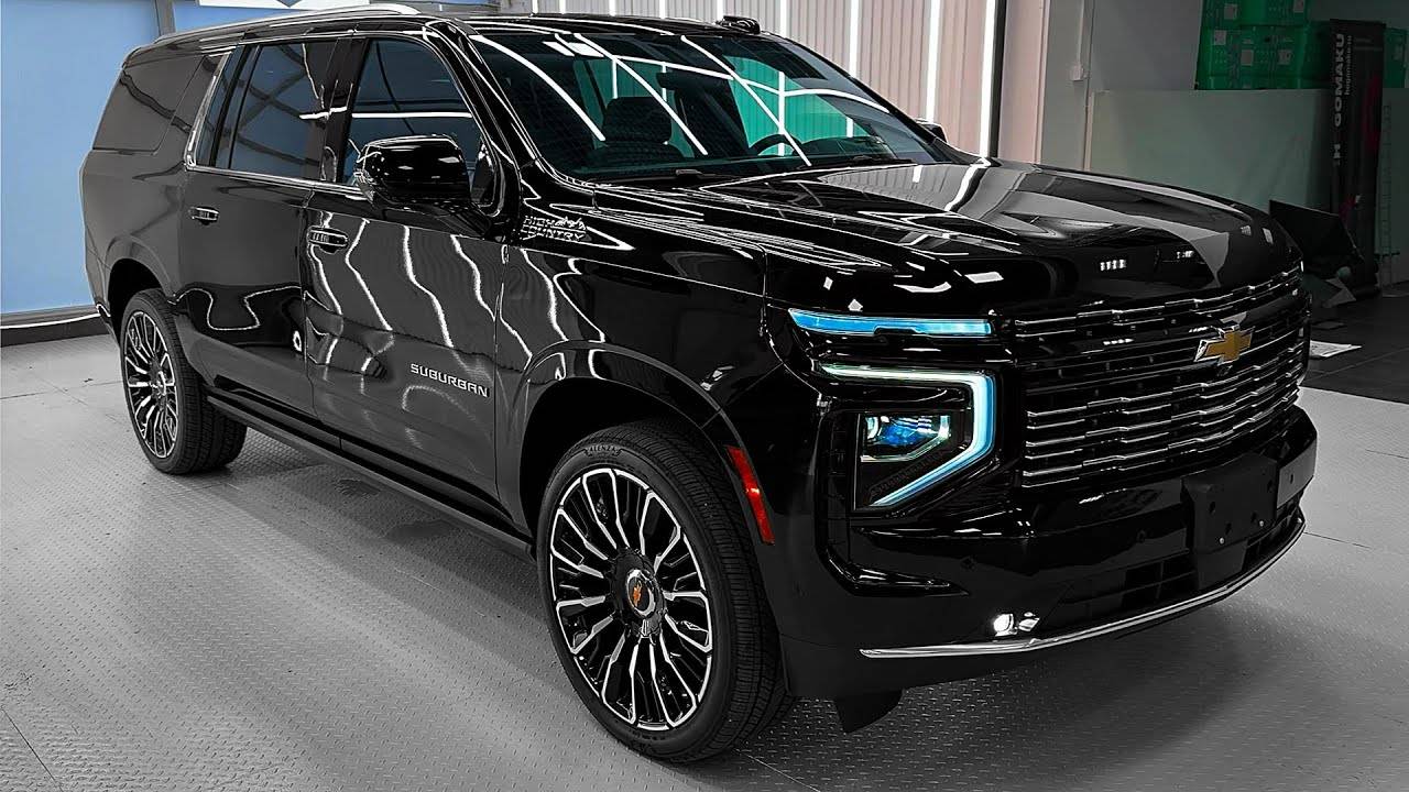 Chevrolet Suburban (2025) — потрясающий сверхбольшой внедорожник класса люкс! смотреть онлайн