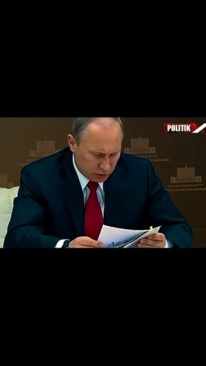 Путин отчитывает чинуш. Когда чиновники задолбали